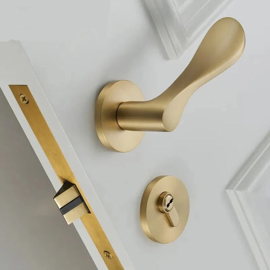 Domik Effortless Harmony: Dooroom Brass Lock Set - Enhance Style & Privacy in Bedrooms & Bathrooms - Domik